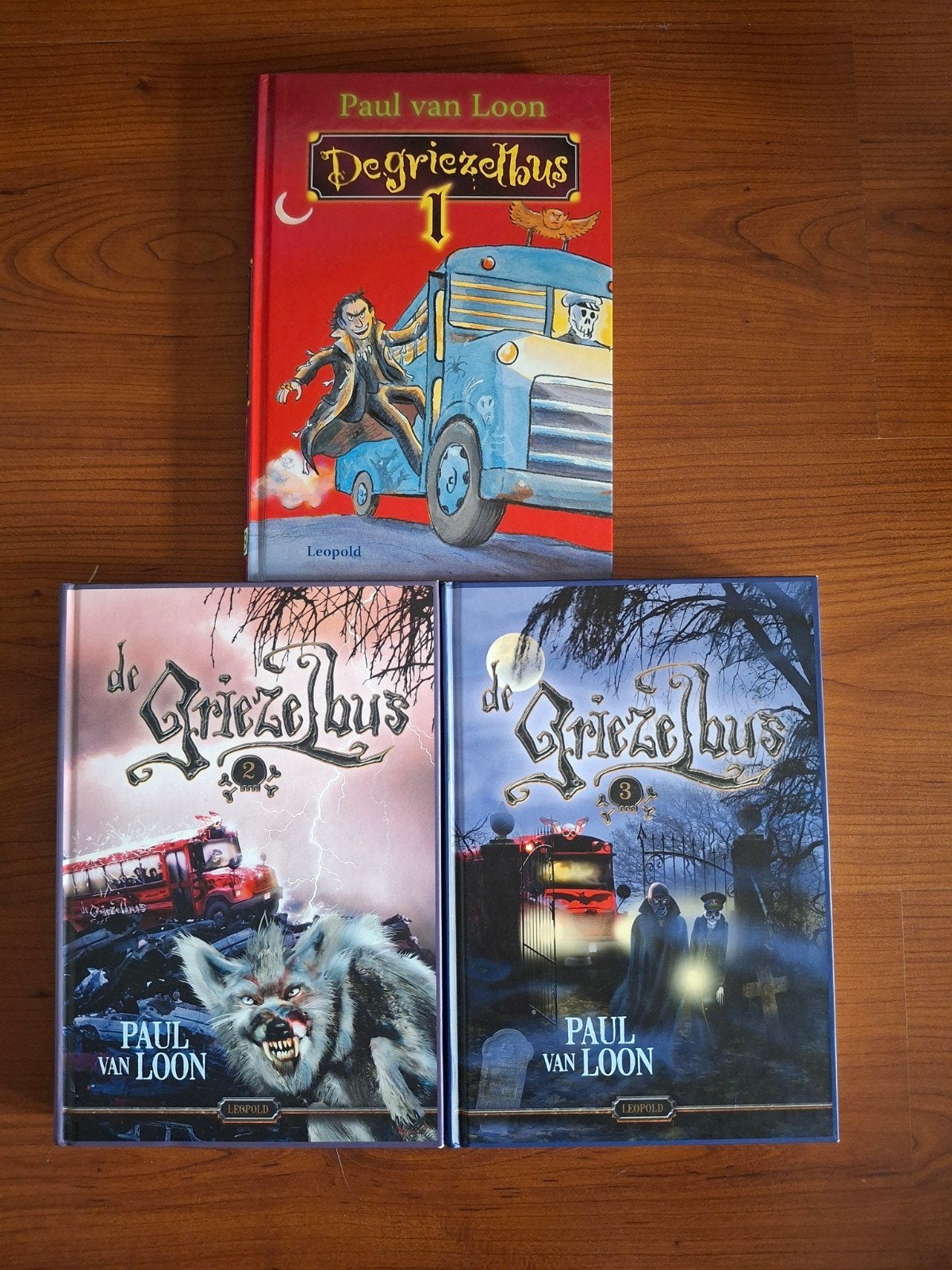 De griezelbus deel 1, 2 en 3 - Paul van Loon, Boeken, Ophalen of Verzenden, Zo goed als nieuw, Paul van Loon