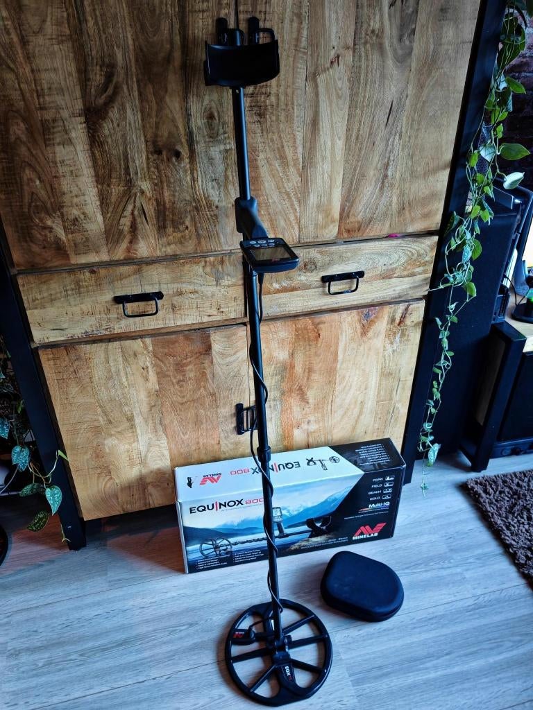 Minelab Equinox 800 met extra's, Ophalen, Gebruikt, Meer dan 30 cm, Minelab