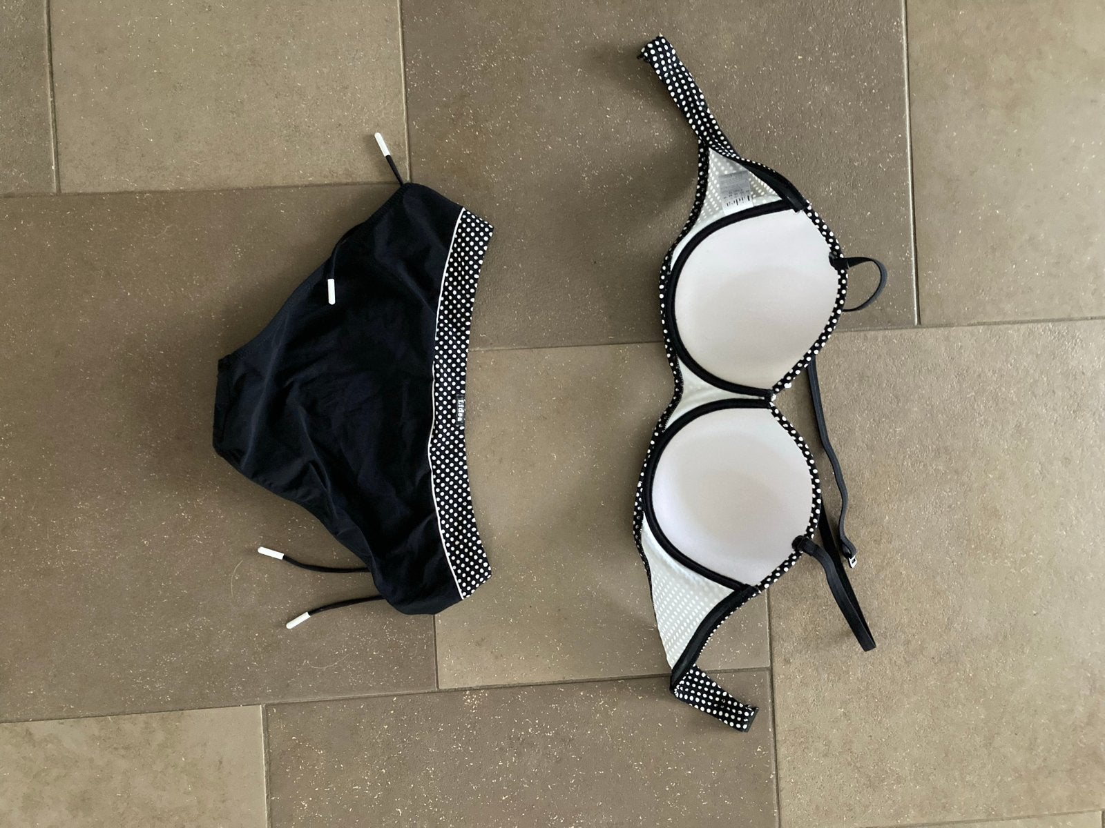 Lidea bikini zwart met witte stippen, Ophalen of Verzenden, Zo goed als nieuw, Zwart, Bikini