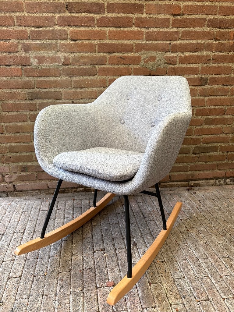 Schommelstoel lichtgrijs, Ophalen, Gebruikt, Stof, 50 tot 75 cm