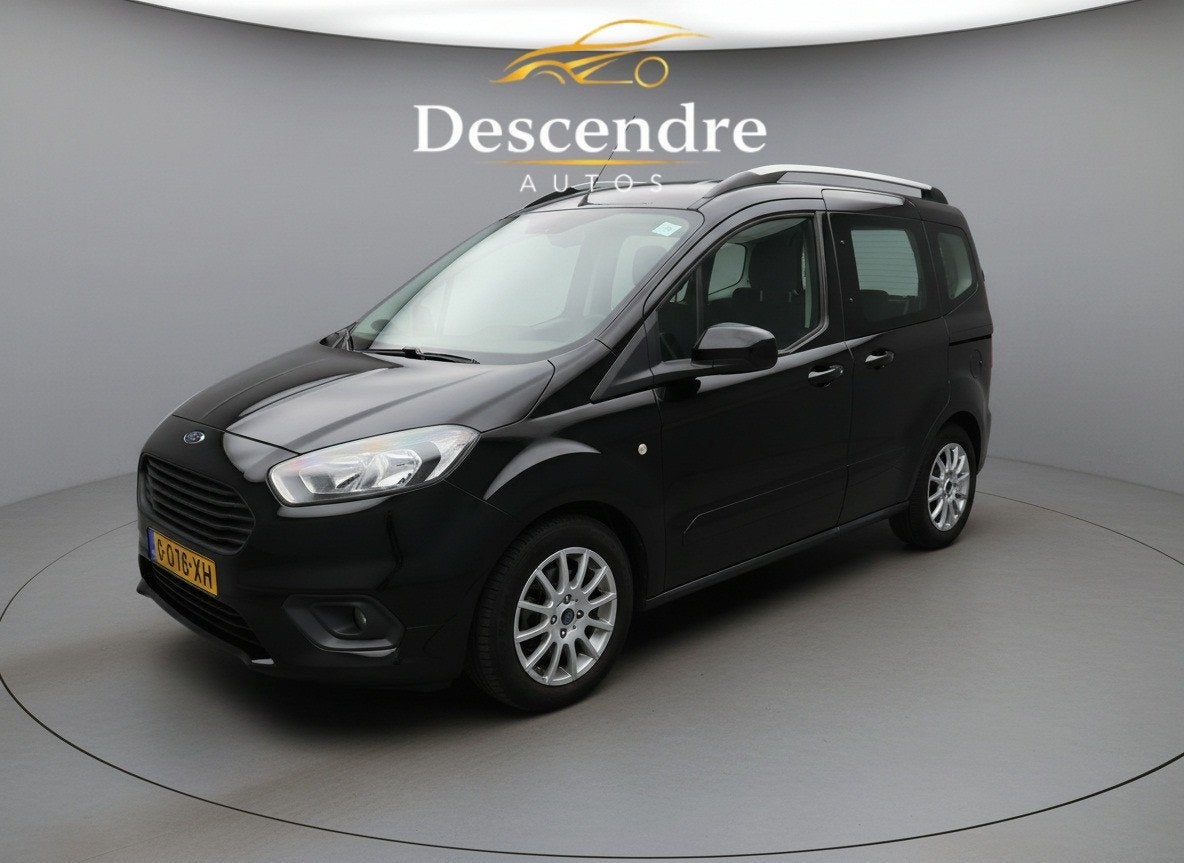 Ford Tourneo Courier 1.0 Titanium 12 maand garantie, Gebruikt, Met garantie (alle), Zwart, Handgeschakeld