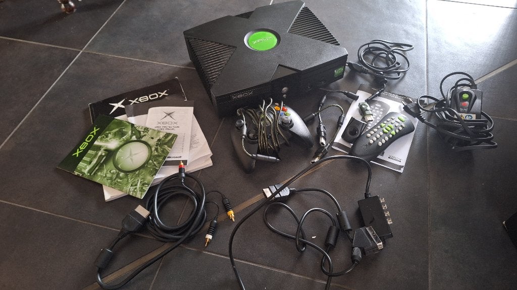 Xbox compleet in doos, Spelcomputers en Games, Spelcomputers | Xbox Original, Ophalen of Verzenden, Gebruikt, Met 1 controller