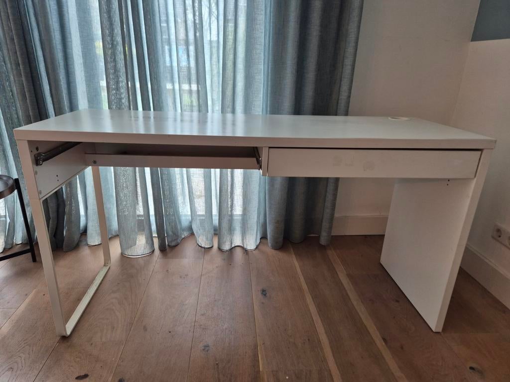 Ikea bureau micke groot 142x50, Huis en Inrichting, Bureaus, Ophalen, Gebruikt