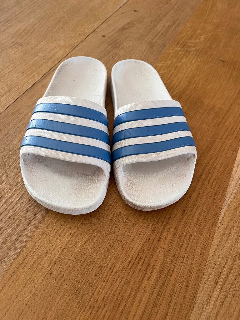 Adidas slippers, Adidas, Wit, Zo goed als nieuw, Ophalen