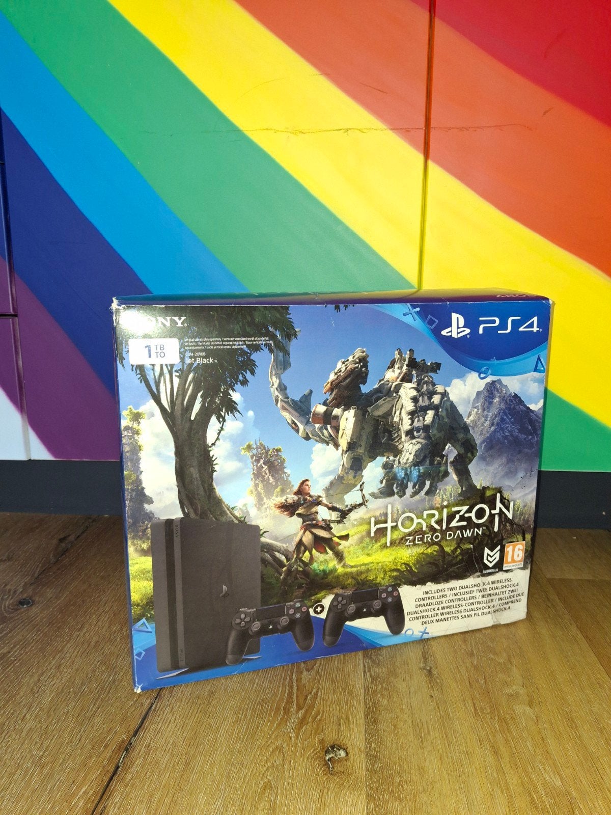 PlayStation 4 Slim 1TB met Horizon Zero Dawn en 2 controlers, Gebruikt, Met 2 controllers, Ophalen of Verzenden, 1 TB