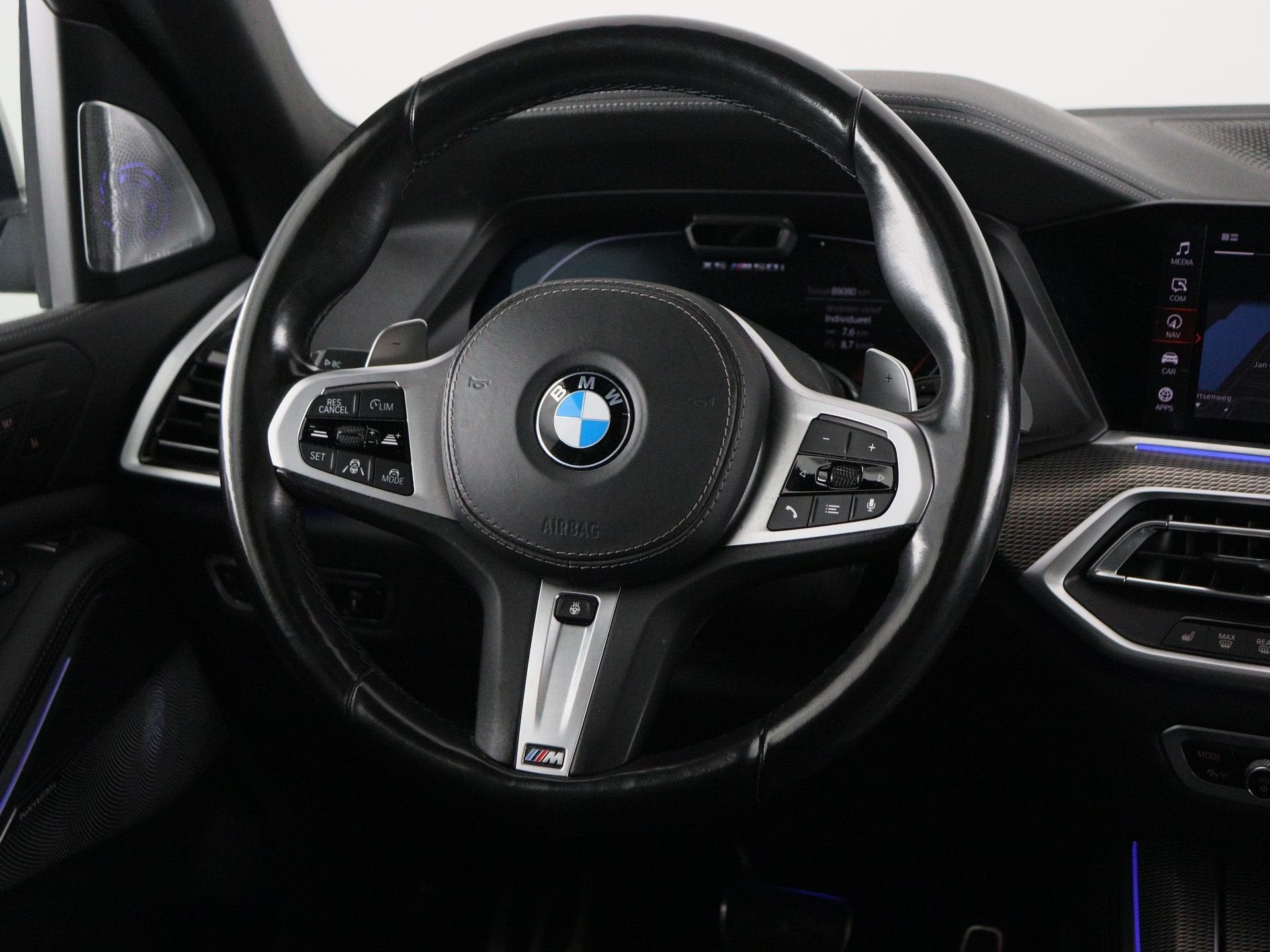 BMW X5 M50i High Executive M Sport (bj 2021, automaat), Auto's, Automaat, Dealer onderhouden, 4395 cc, Zwart