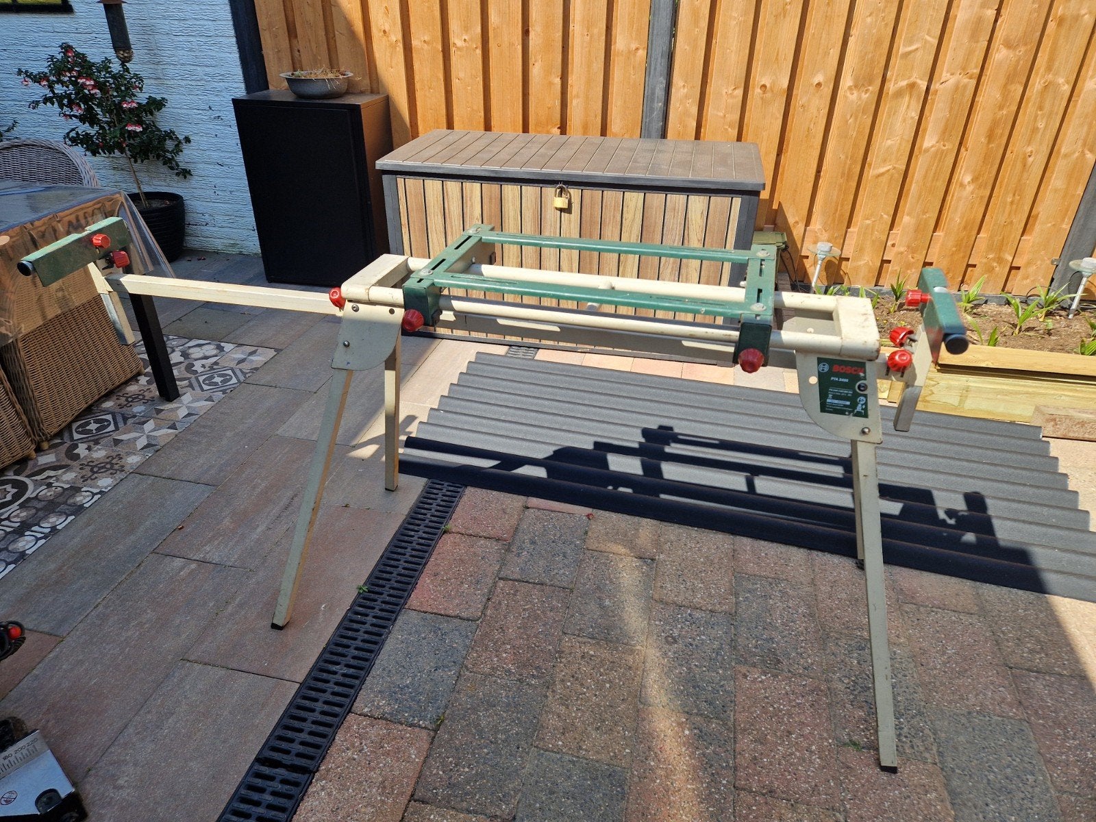 Bosch Afkortzaagtafel PTA 2400, Ophalen, Gebruikt, 70 mm of meer, Afkortzaag