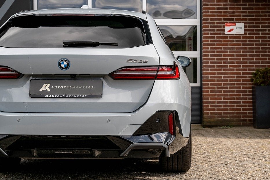 BMW 5 Serie 530e xDrive Touring M Sport Pro | Panorama | Dri, Auto's, Automaat, 1998 cc, Gebruikt, 4 cilinders