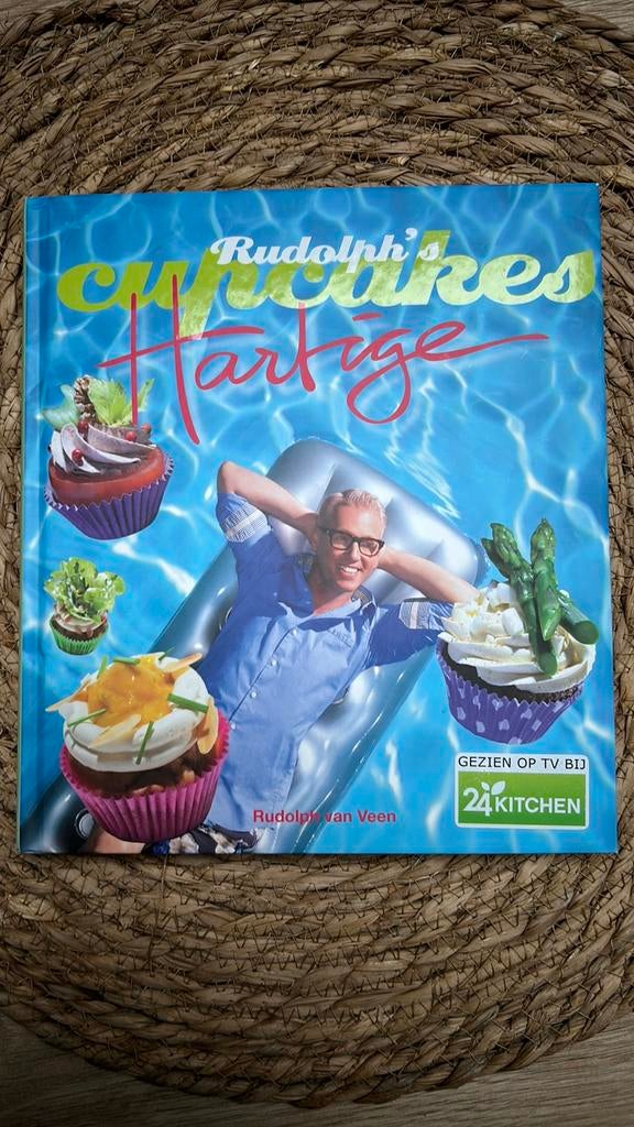 Rudolph van Veen - Rudolph's hartige cupcakes, Boeken, Ophalen of Verzenden, Zo goed als nieuw, Rudolph van Veen