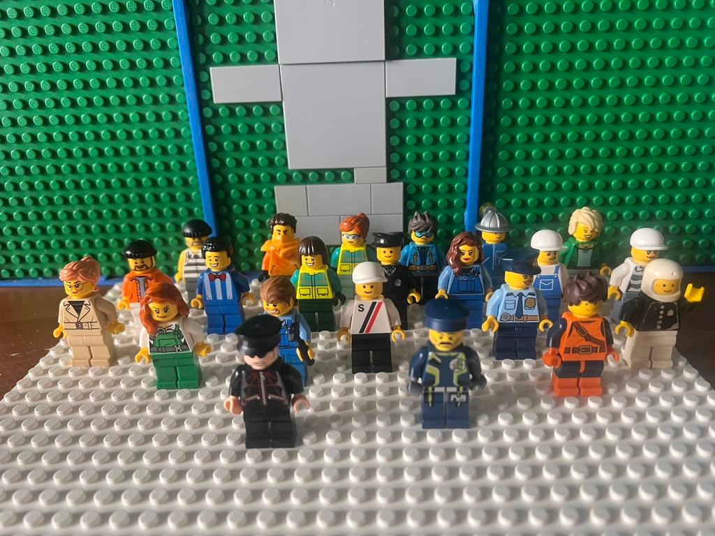 Lego grote partij minifiguren, Kinderen en Baby's, Speelgoed | Duplo en Lego, Ophalen of Verzenden, Zo goed als nieuw