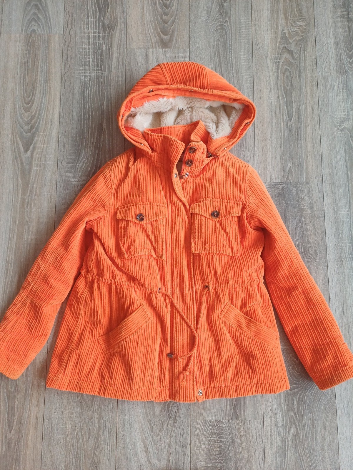 Benetton corduroy winterjas, Kleding | Dames, Jassen | Winter, Benetton, Maat 42/44 (L), Oranje, Ophalen of Verzenden
