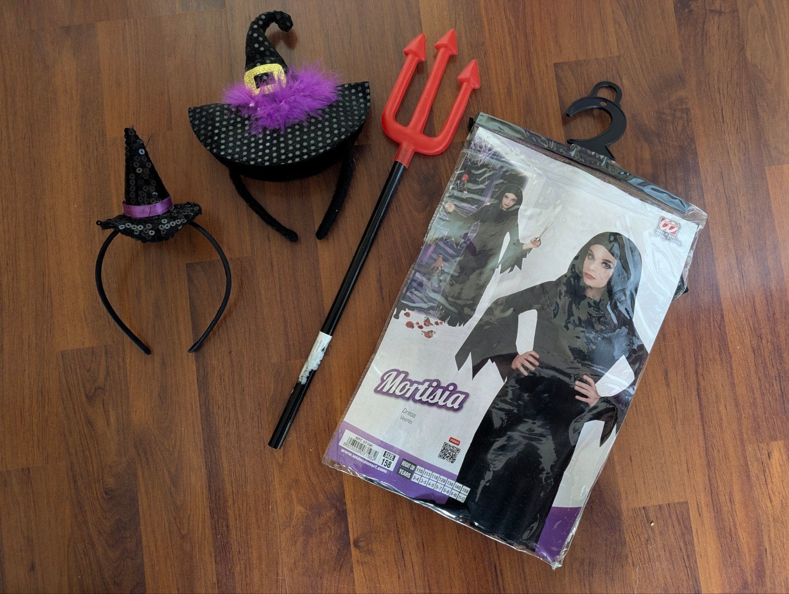 Pakket Halloween kleding en attributen. Sommigen nog nieuw!, Ophalen of Verzenden, Nieuw, Kostuum, Halloween of Griezel