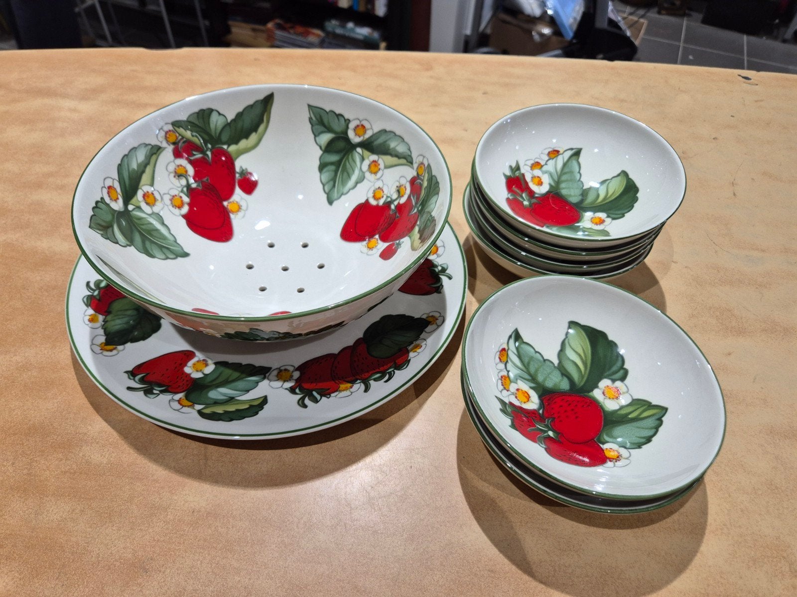 Villeroy en boch strawberry vergiet schotel 6 schaaltjes, Onbekend, Ophalen of Verzenden, Onbekend, Porselein