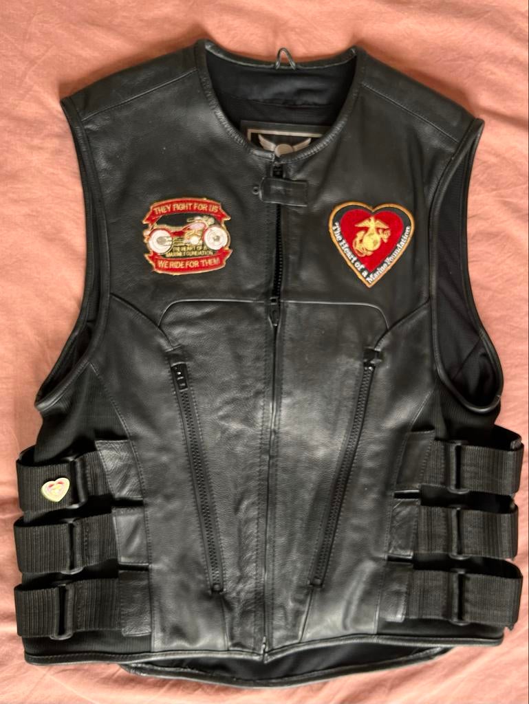 Leren gilet Harley Davidson maat L/XL zware kwaliteit, Motoren, Kleding | Motorkleding, Ophalen of Verzenden, Tweedehands, Heren