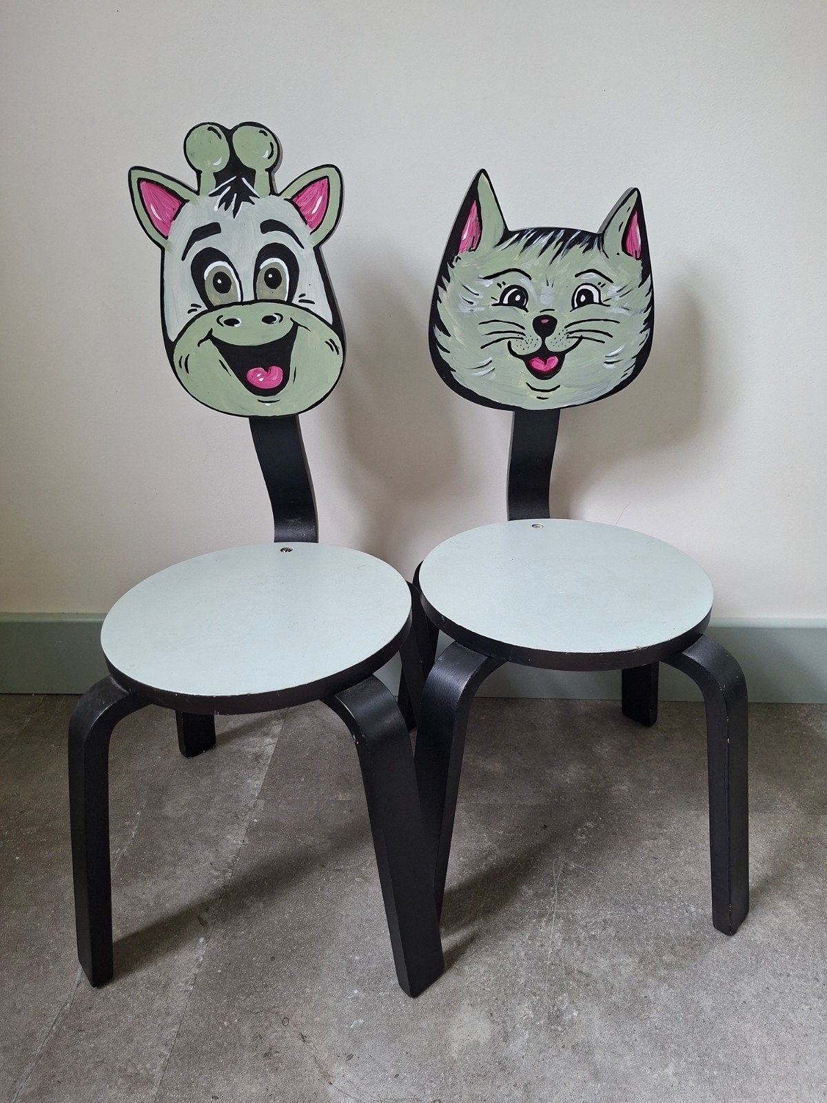 Kinderstoeltjes met dierenfiguren (giraffe & kat), Ophalen