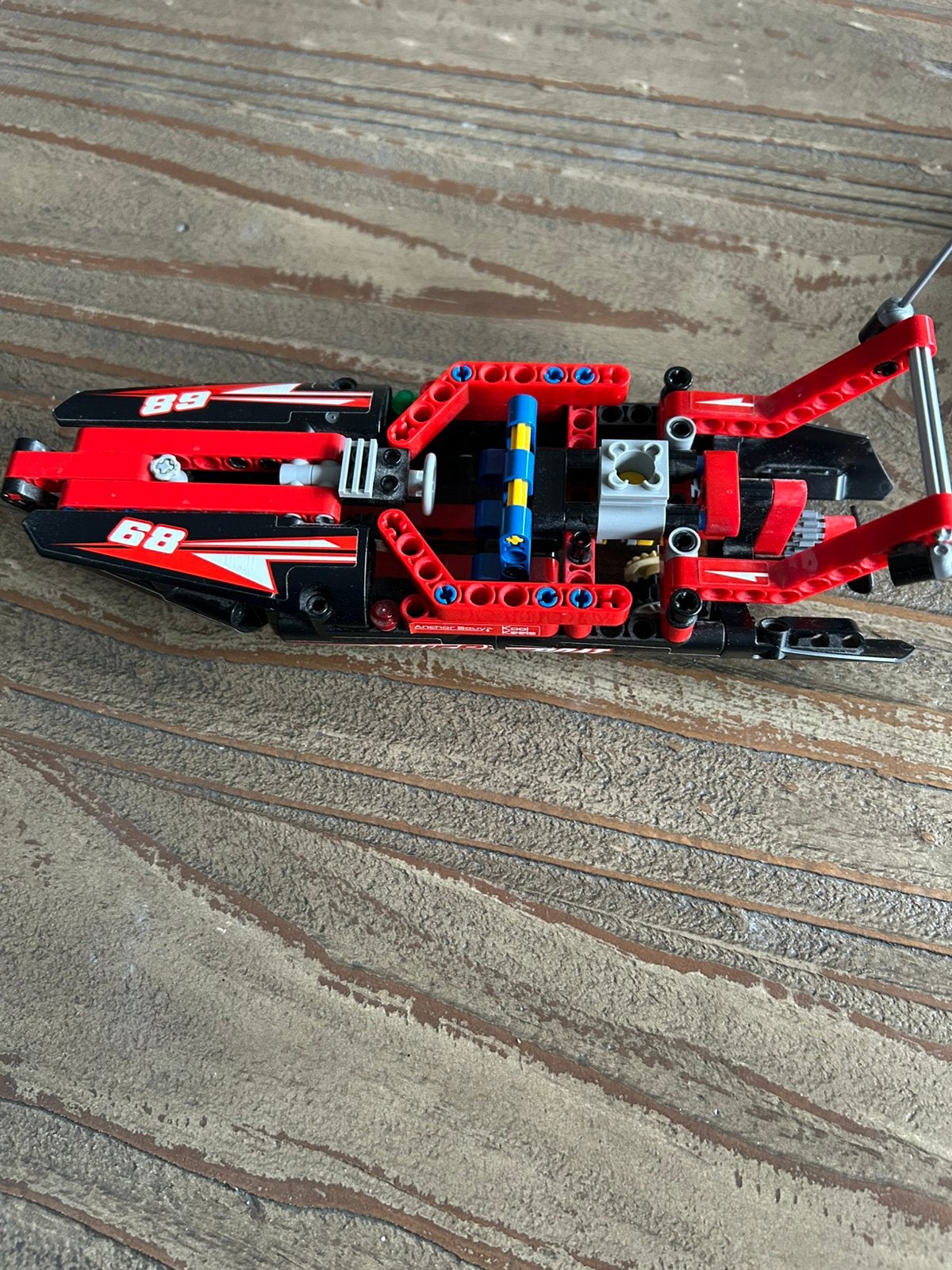 Technic lego  42089, Kinderen en Baby's, Lego, Ophalen of Verzenden, Zo goed als nieuw, Minifiguur