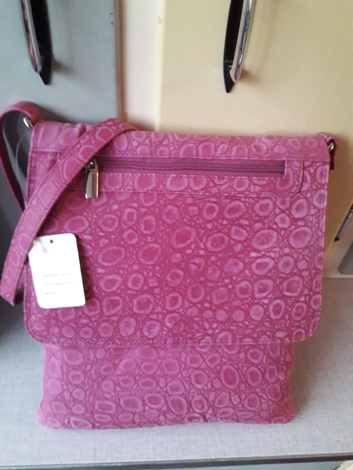 Stijlvolle roze leren handtas met croco-print, Sieraden, Tassen en Uiterlijk, Ophalen of Verzenden, Nieuw, Roze, Handtas