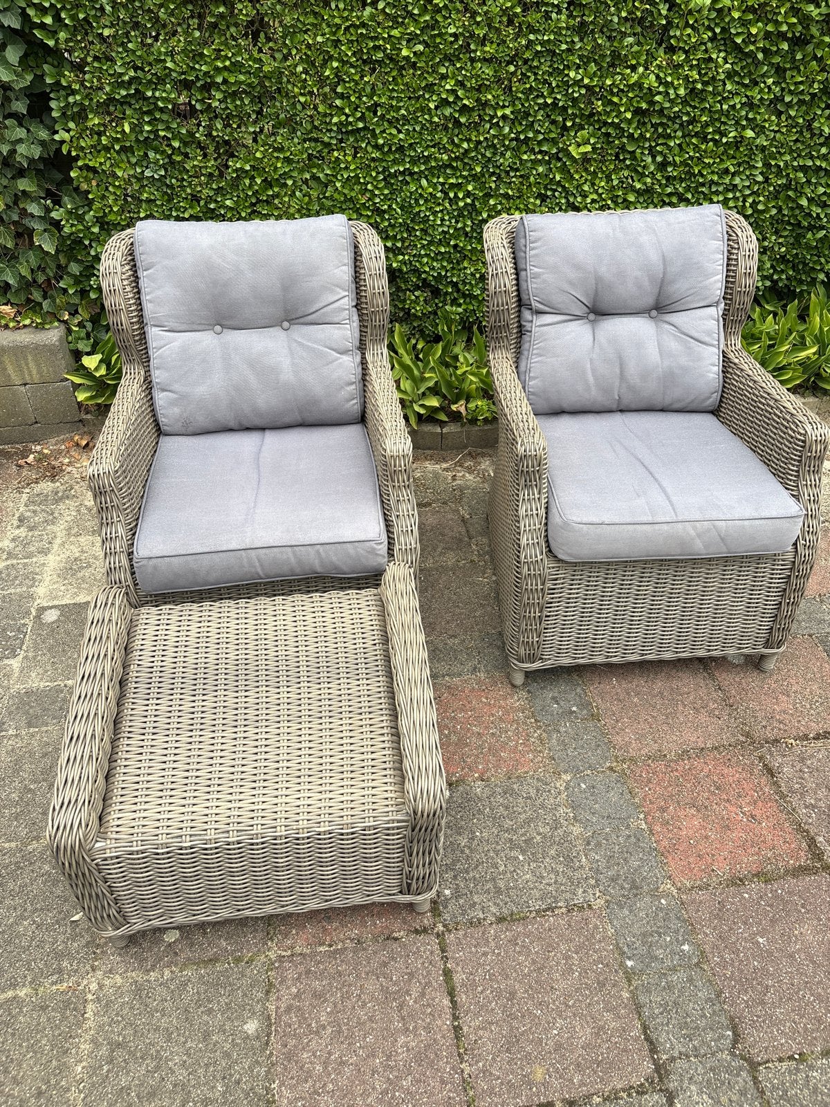 Lounge stoelen met voetenbank van PR & Design, Ophalen