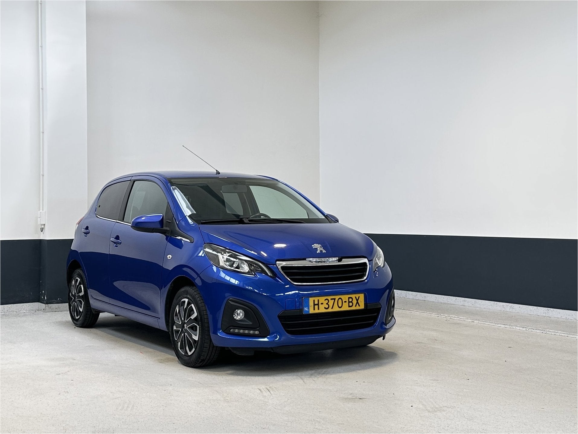 Peugeot 108 1.0 e-VTi Active | Bluetooth | Airco | NL |, Voorwielaandrijving, Stof, Gebruikt, Origineel Nederlands
