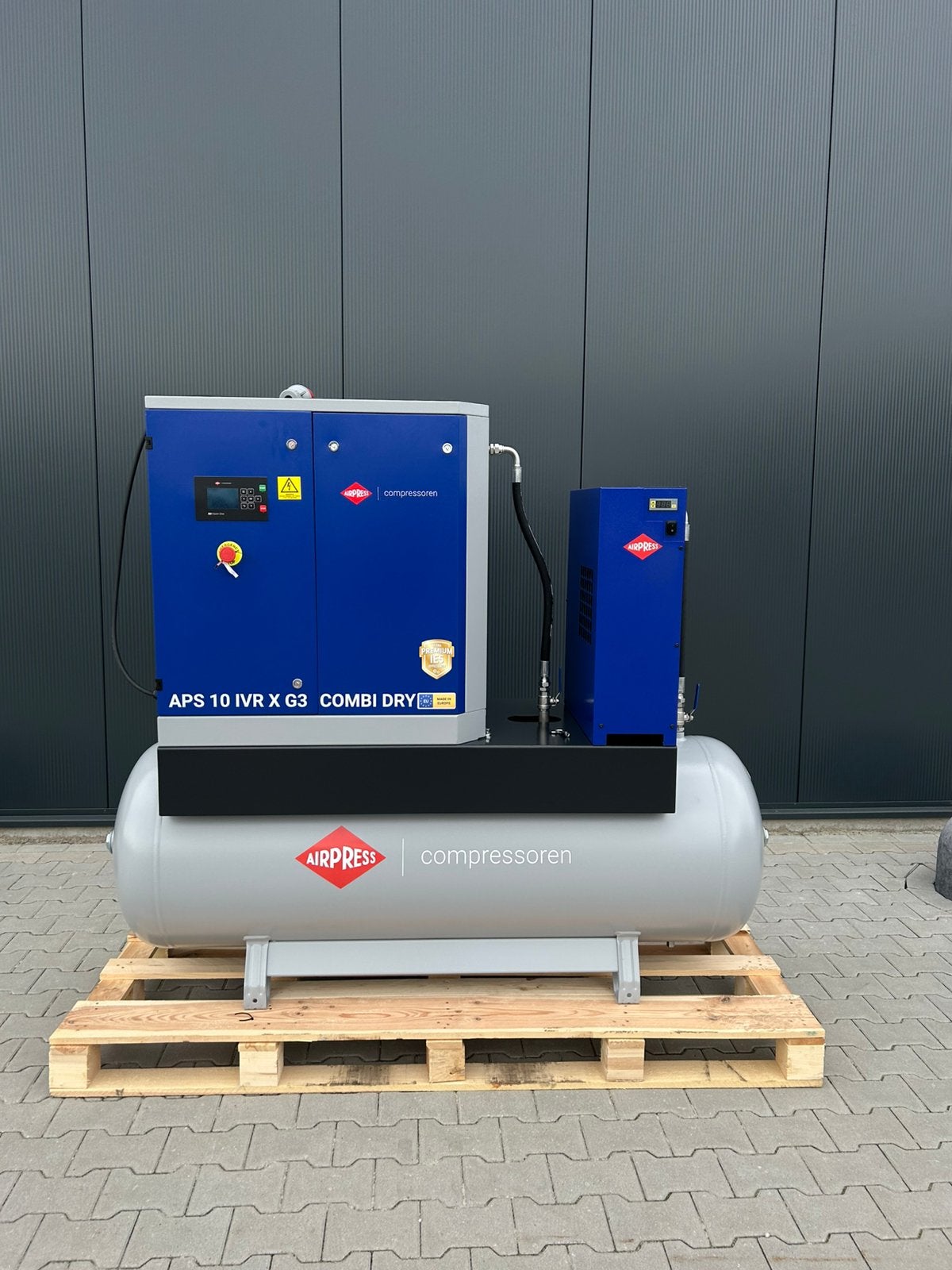 Airpress APS 10 IVR | Schroefcompressor | Frequentiegeregeld, Ophalen, 800 liter/min of meer, Nieuw, Geluidgedempt