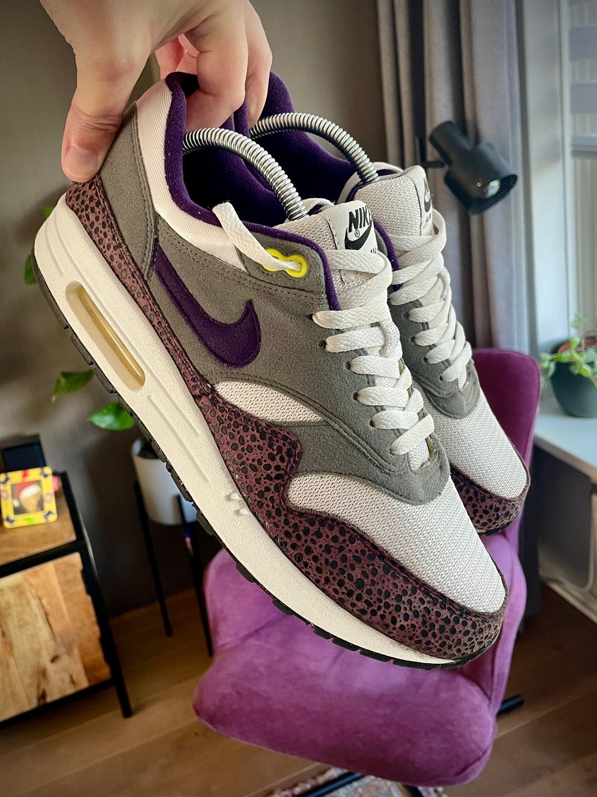 Nike Air Max 1 Purple Safari soleswapped Maat 44, Overige kleuren, Sportschoenen, Ophalen of Verzenden, Gedragen