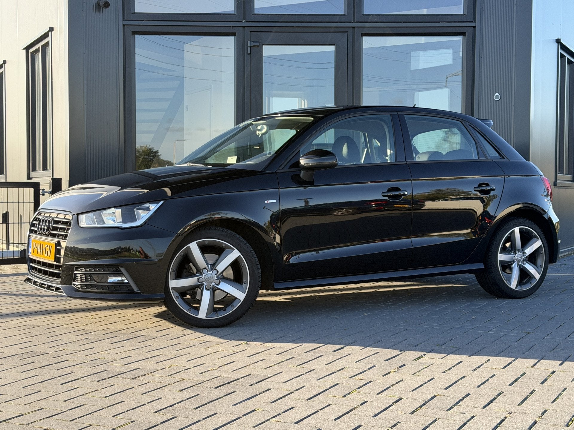 Audi A1 Sportback 1.4 TFSI Sport Pro Line S S-line | Navi |, Auto's, Voorwielaandrijving, Stof, 4 cilinders, 4 stoelen