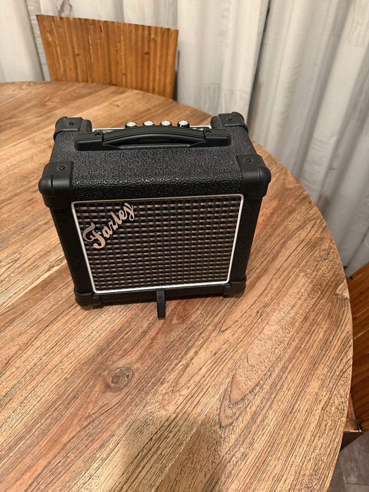 Fazley BT-10 Electrische Gitaar Versterker, Ophalen, Zo goed als nieuw, Minder dan 50 watt
