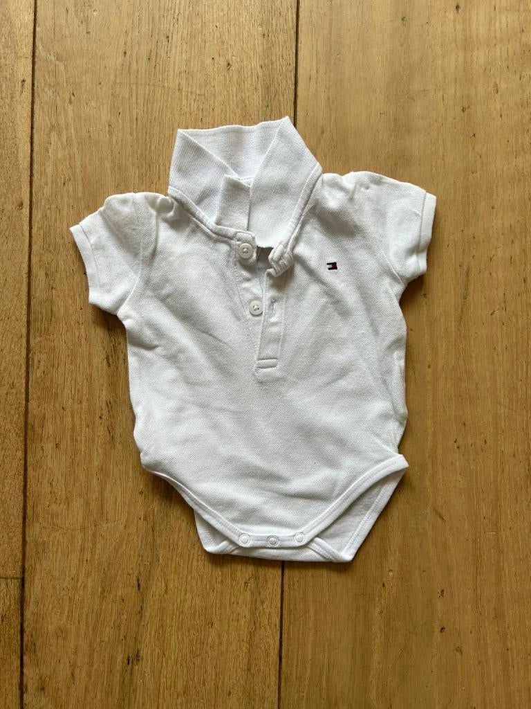 Polo romper Tommy Hilfiger 56, Ophalen of Verzenden, Zo goed als nieuw, Jongetje, Nacht- of Onderkleding