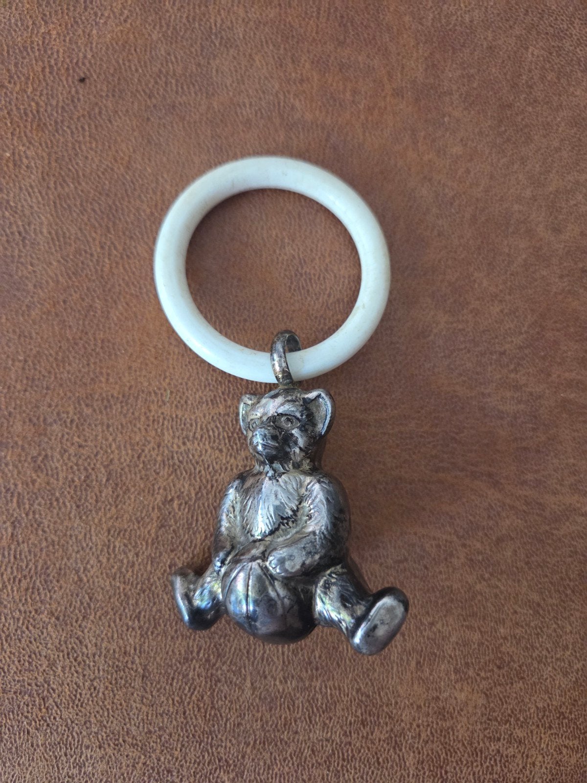 Verzilverde rammelaar in de vorm van een beertje, Antiek en Kunst, Ophalen of Verzenden