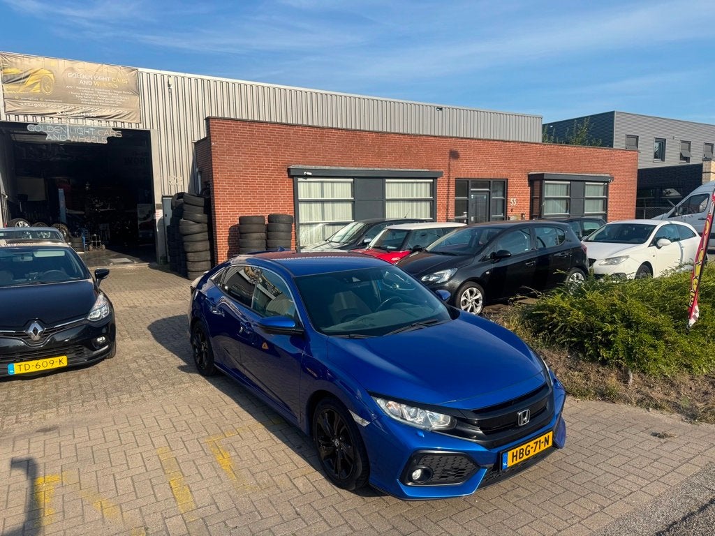 Honda Civic 1.0 i-VTEC Elegance Camera Carplay Stoel Verwarm, Auto's, Voorwielaandrijving, Gebruikt, 129 pk, Alcantara