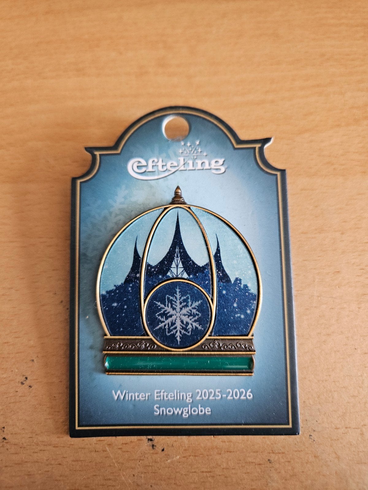 Efteling Winter Efteling 2025-2026 Snowglobe Pin, Verzamelen, Ophalen of Verzenden, Nieuw, Overige typen