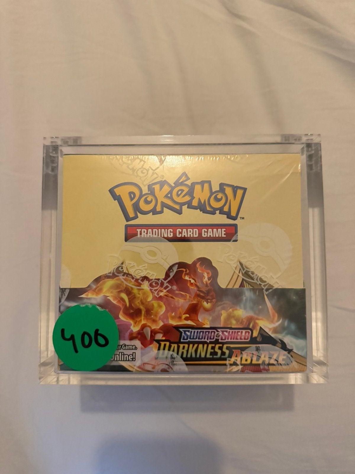 Darkness Ablaze Booster Box (inclusief Acryl), Ophalen, Zo goed als nieuw, Boosterbox