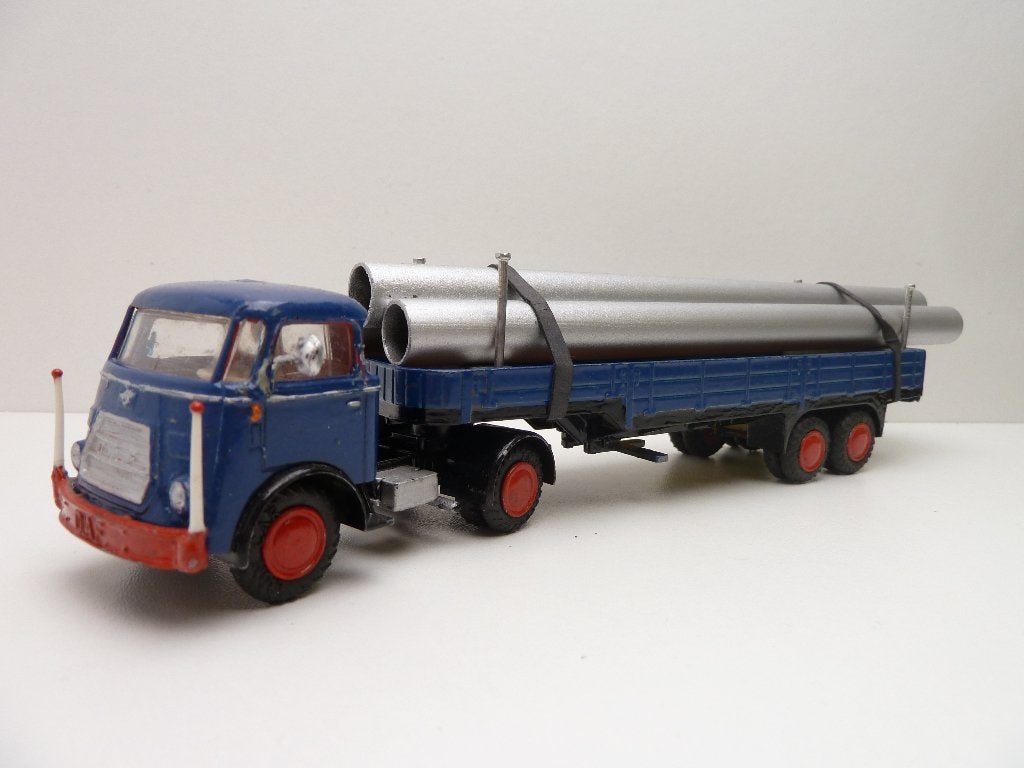 DAF Kikker me zwanehalstrailer  ''  Lion car code 3 '', Hobby en Vrije tijd, Ophalen of Verzenden, Nieuw, Bus of Vrachtwagen, Lion Toys