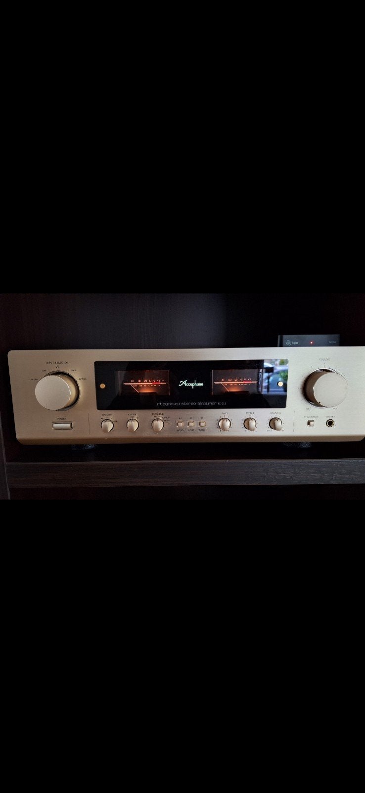 Accuphase E-213 te koop, Zo goed als nieuw, 60 tot 120 watt, Stereo, Ophalen
