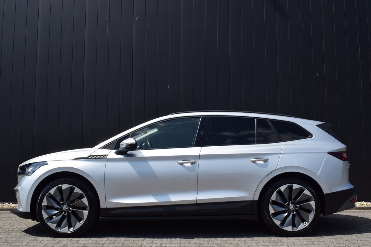 Skoda Enyaq iV 60 SOH 91% LED | Carplay | Virtual | Standkac, Achterwielaandrijving, Gebruikt, 179 pk, Leder en Stof