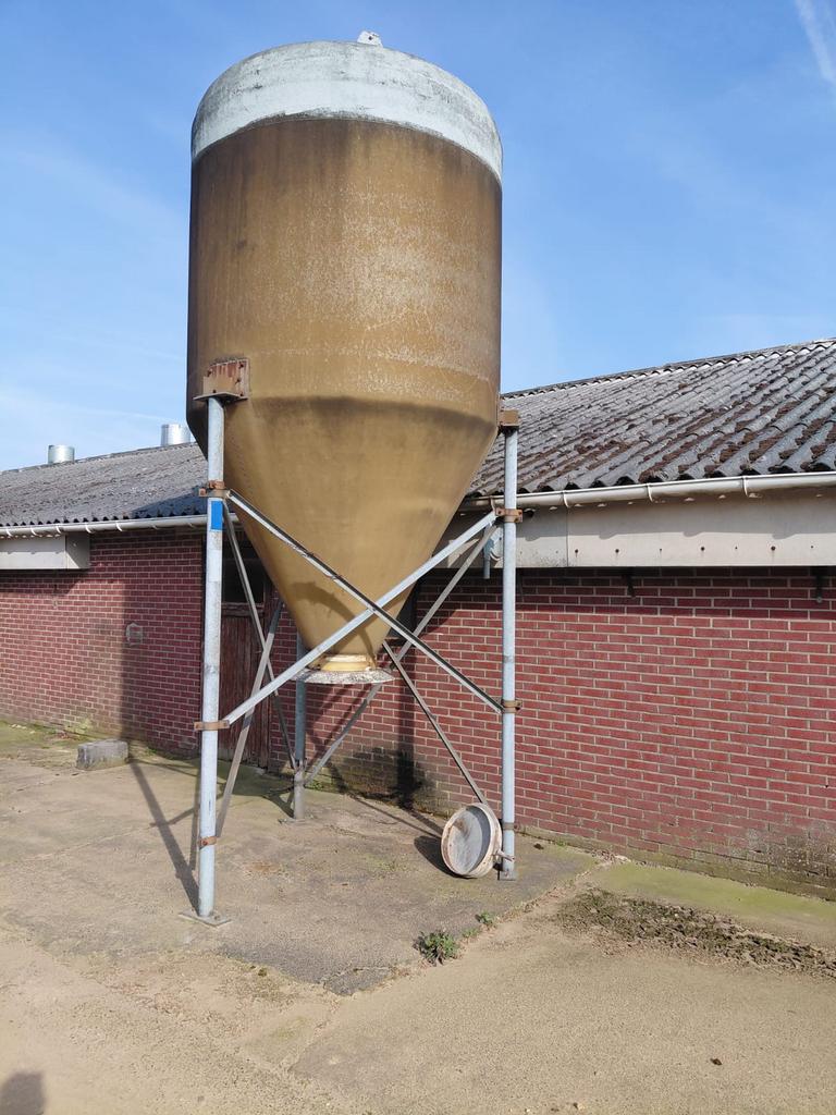 Voer silo’s, Ophalen of Verzenden