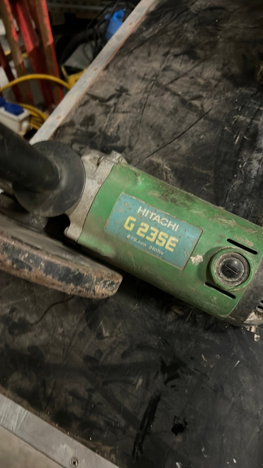 Hitachi g23se 230mm slijptol, Doe-het-zelf en Verbouw, Gereedschap | Slijpmachines, Ophalen, Gebruikt, 1000 watt of meer, Haakse handslijpmachine