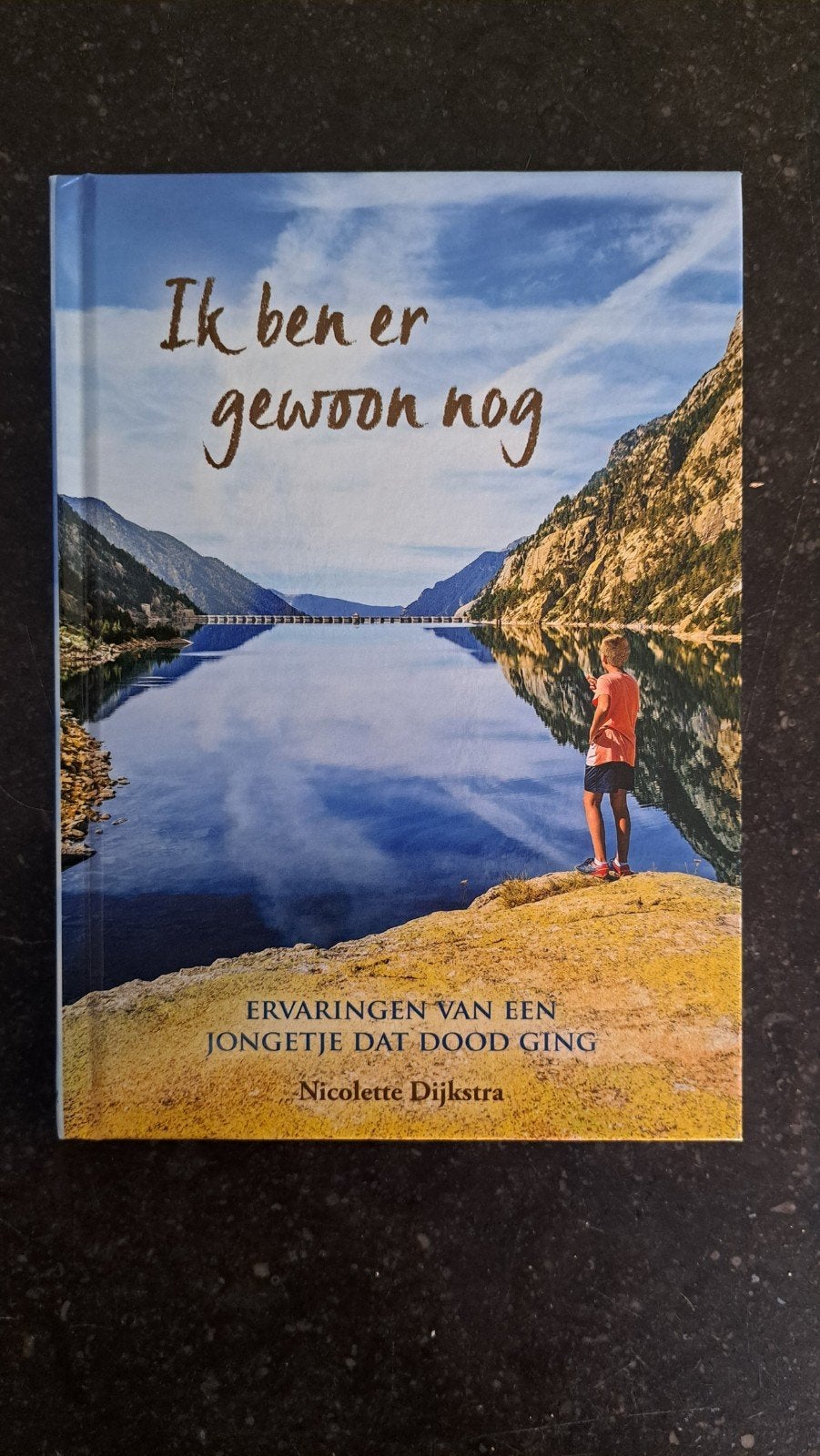 nieuw boek, ik ben er gewoon nog, Boeken, Ophalen of Verzenden, Nieuw, Europa
