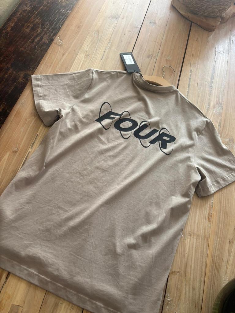 FOUR T-Shirt Khaki XS oversized, Ophalen of Verzenden, Nieuw, Maat 46 (S) of kleiner, Beige