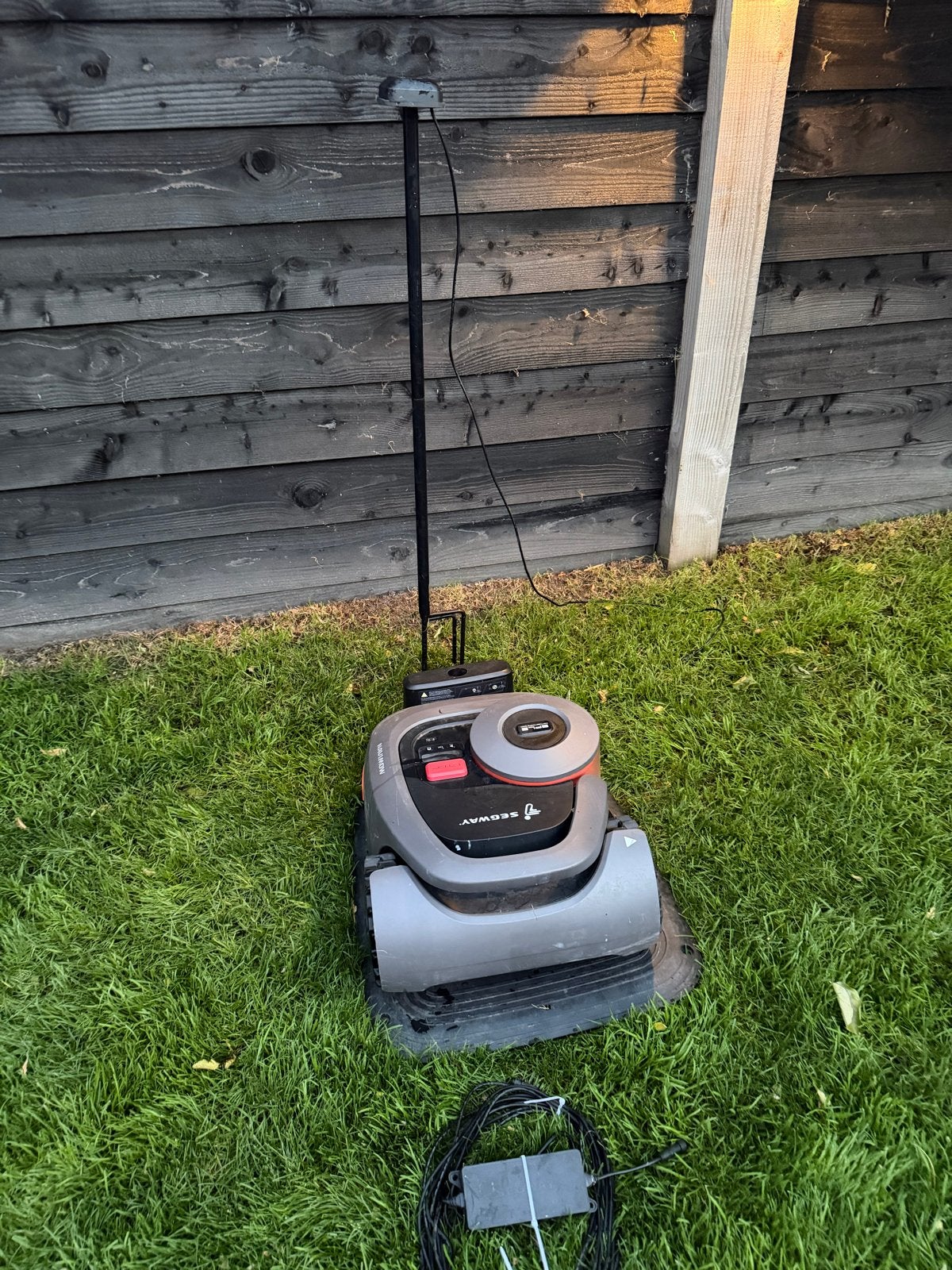 Robot grasmaaier Navimow Segway h500 2025 met antenne, Ophalen of Verzenden, Zo goed als nieuw, 20 tot 25 cm, Bestuurbaar via app