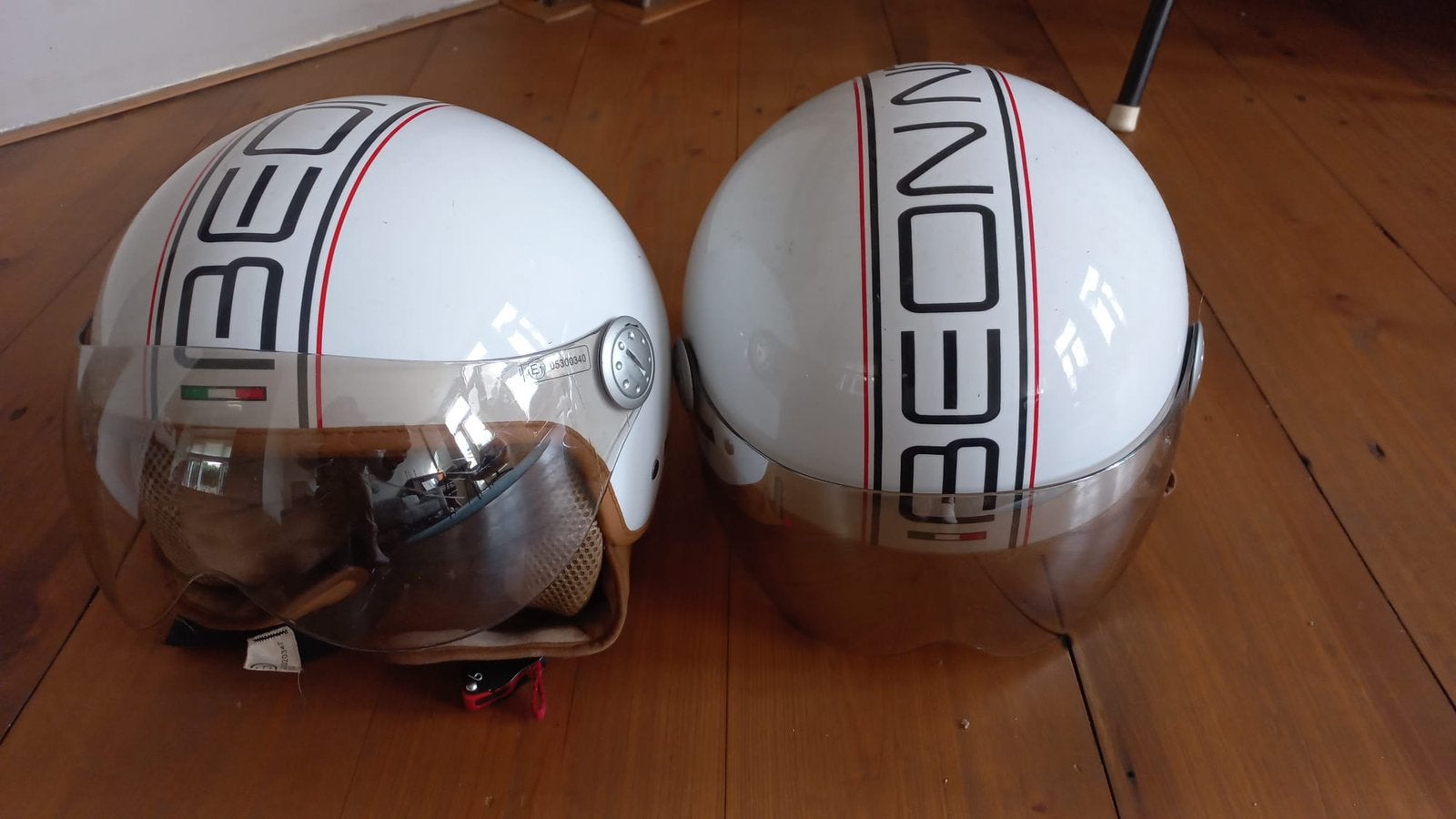 2 keer Witte Beon scooterhelm glanzend maat XL & maat S, Ophalen, Zo goed als nieuw, Extra large of groter, Beon Design