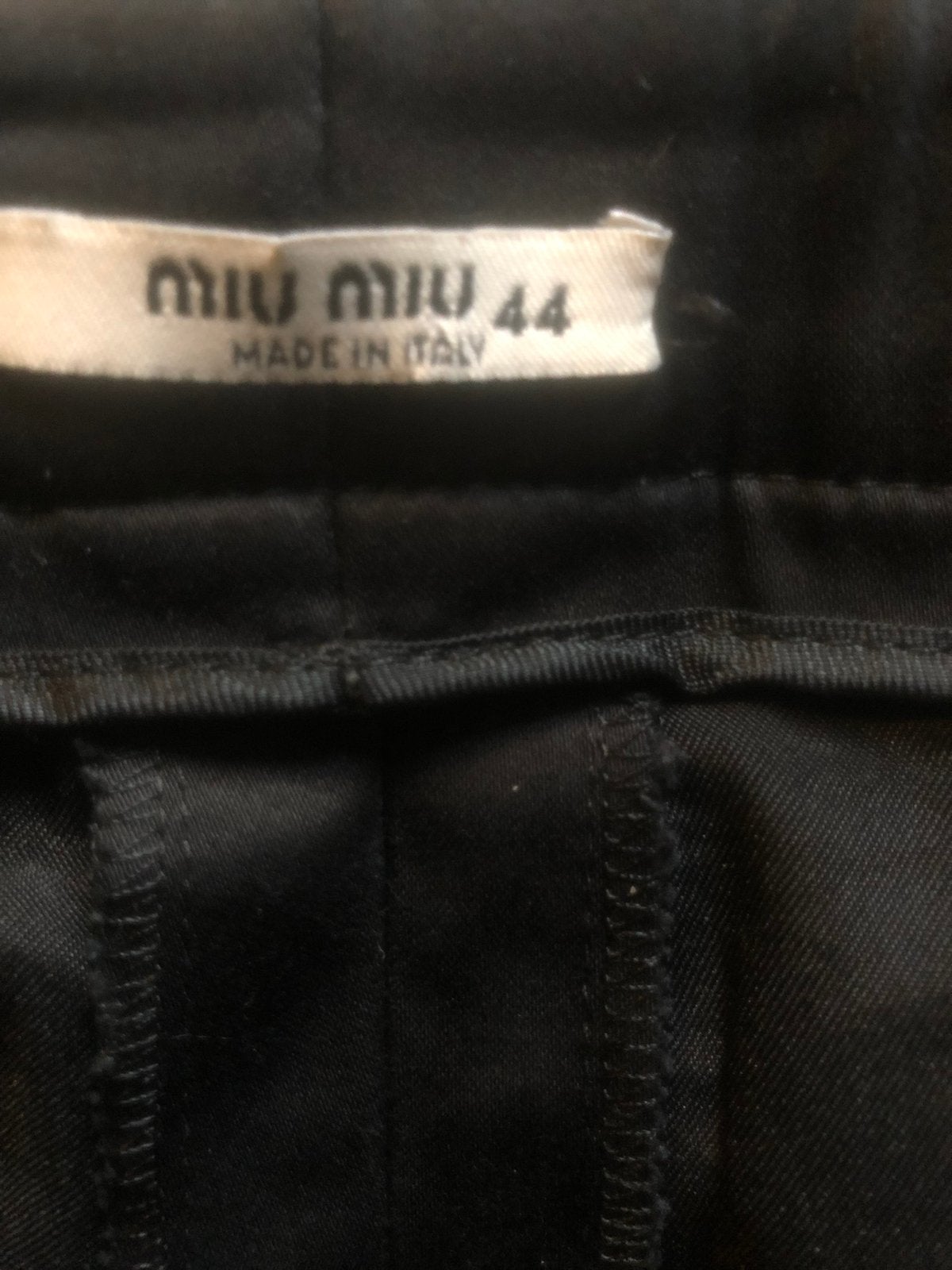 MIU MIU zwarte smalle broek mt 40( Ned), Maat 38/40 (M), Zwart, Ophalen of Verzenden, Zo goed als nieuw