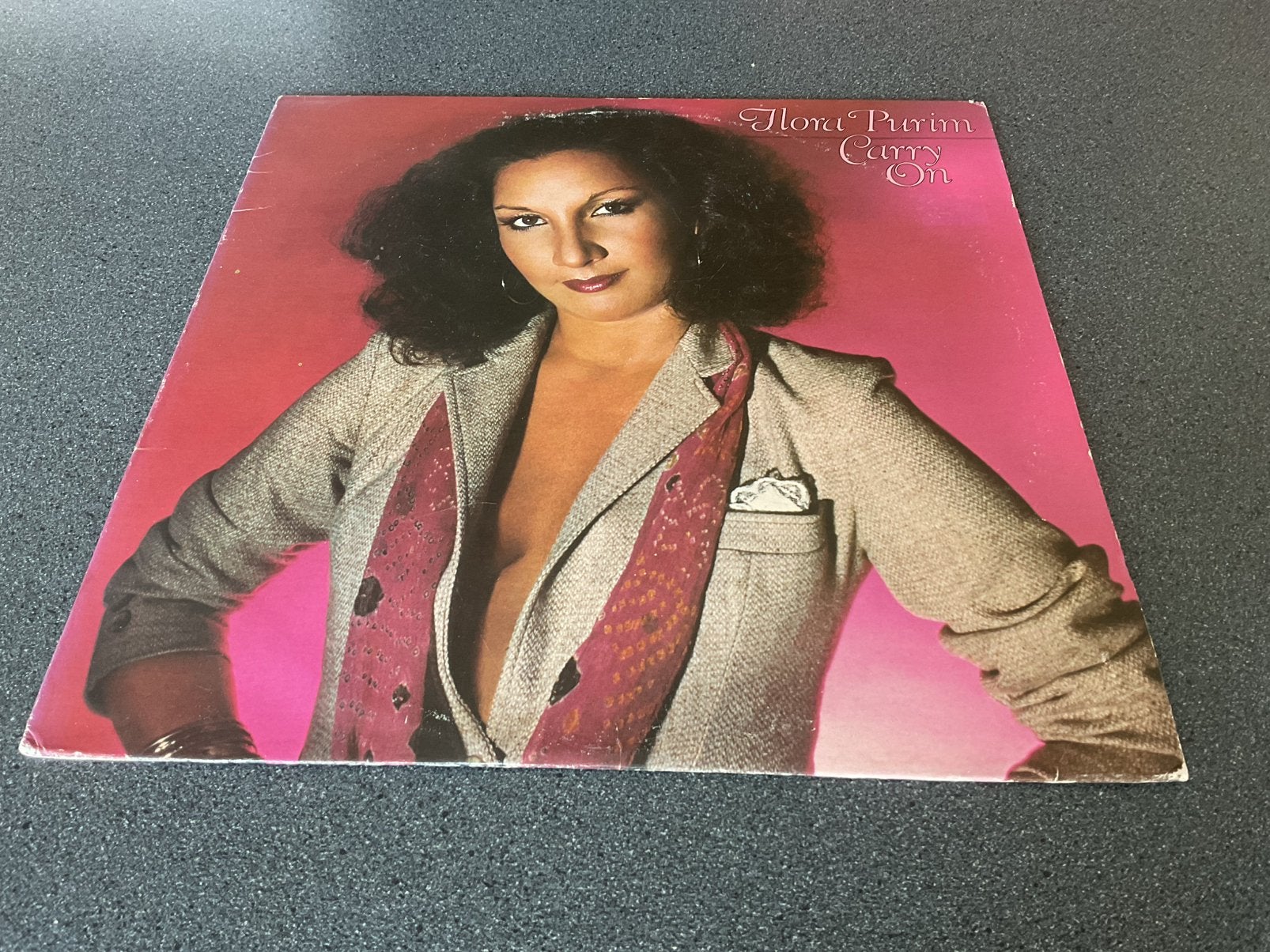 Flora Purim - Carry on Vinyl LP, Cd's en Dvd's, Vinyl | Latin en Salsa, Ophalen of Verzenden, Gebruikt, 12 inch