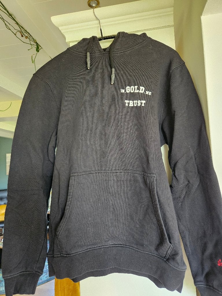 In gold we trust hoodie S zwart, Zwart, Ophalen of Verzenden, In Gold We Trust, Gedragen