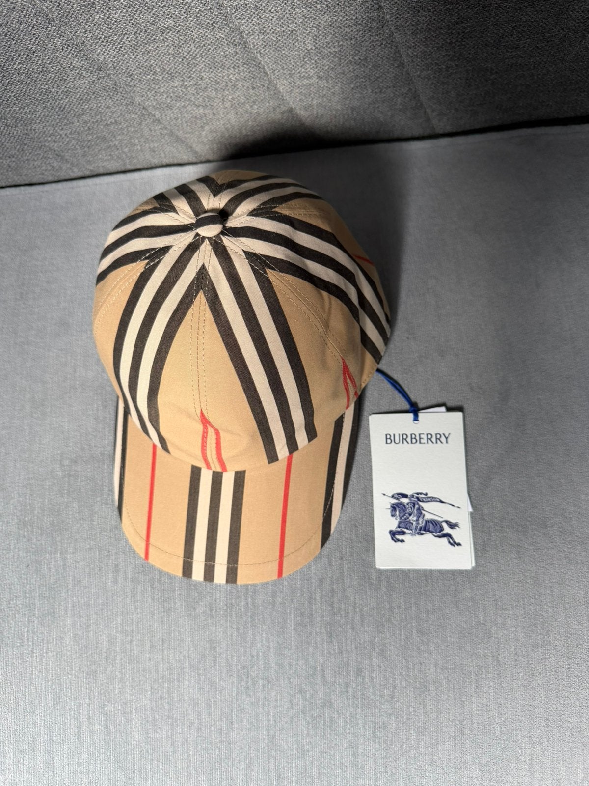 Burberry Pet M origineel, Nieuw, Ophalen of Verzenden, Pet, 57 cm (M, 7⅛ inch) of minder