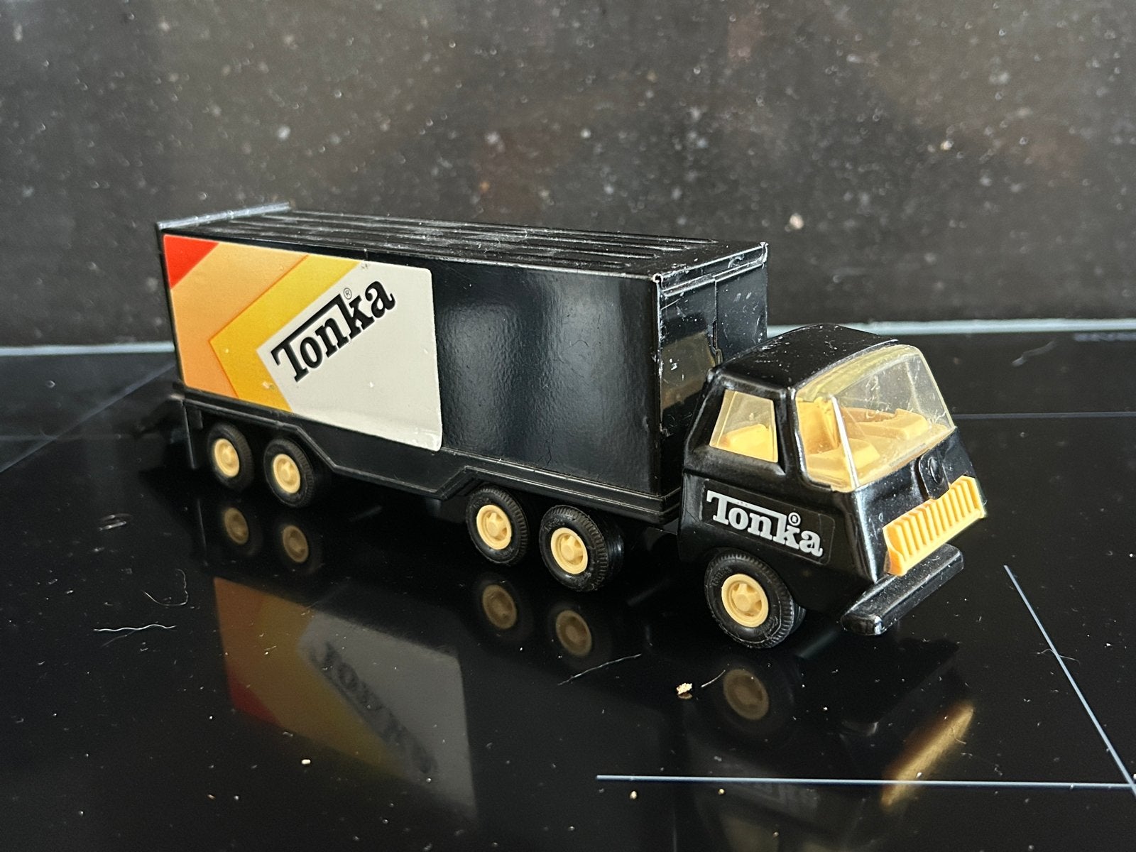 Vintage Tonka Vrachtwagen met Trailer - Zwart/Geel, Ophalen of Verzenden, Gebruikt