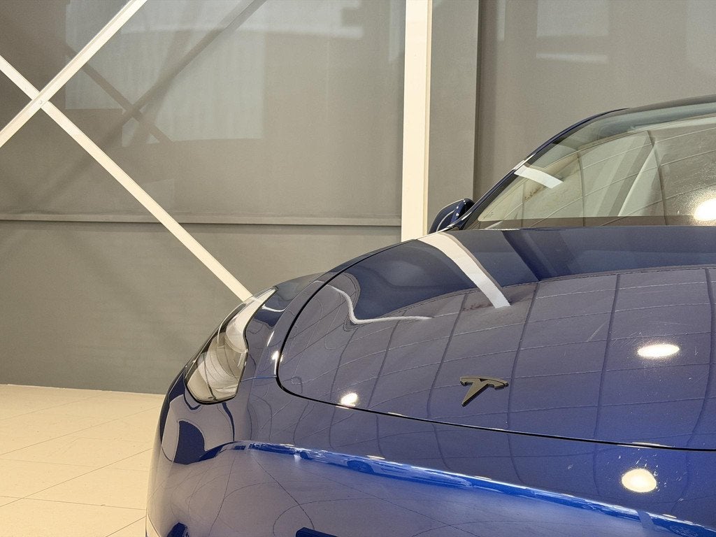 Tesla Model Y Long Range AWD 75 kWh | Trekhaak | SOH 93,4% |, Auto's, Tesla, Stof, Gebruikt, 495 min, Blauw