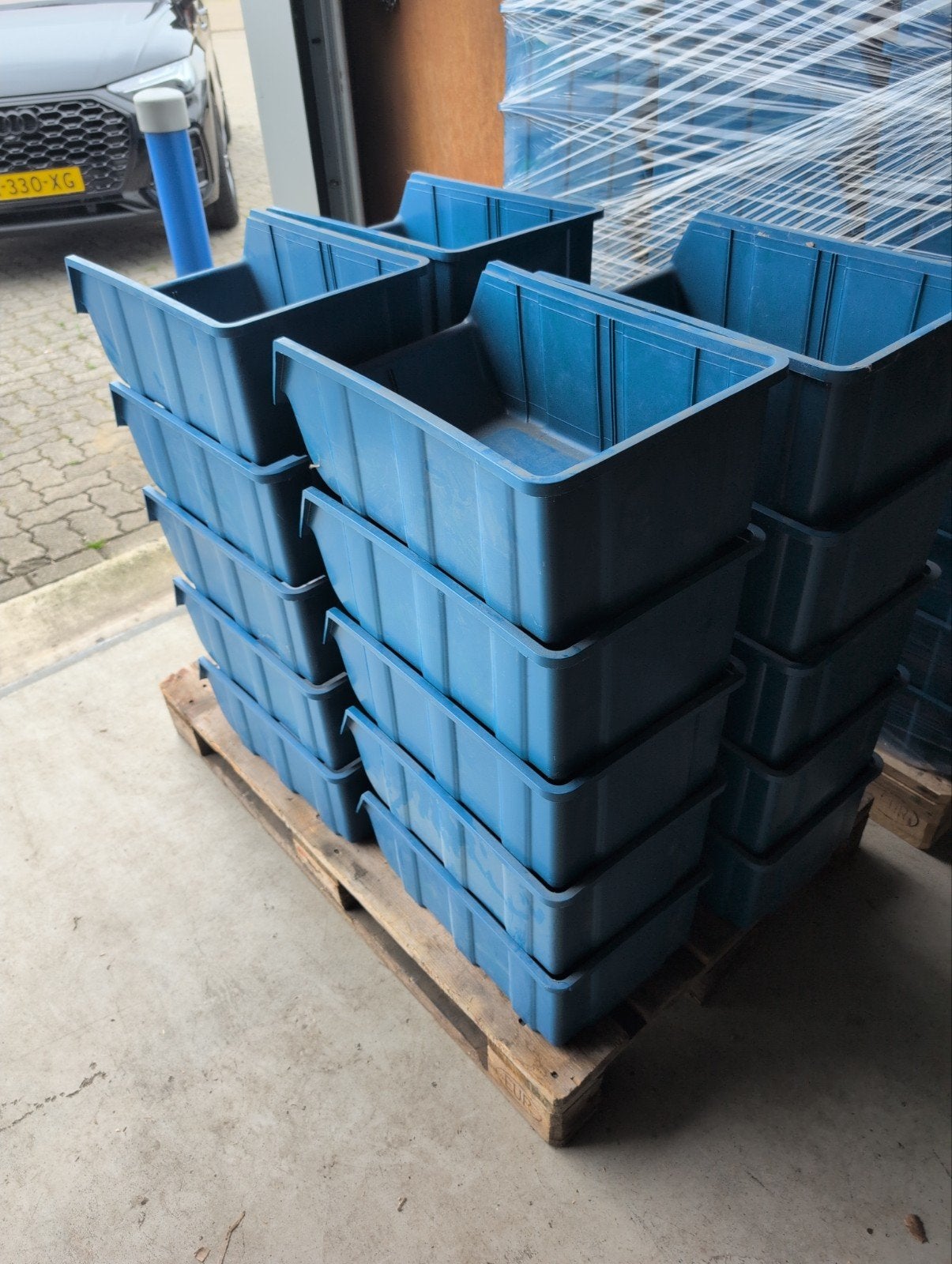 20x Stapelbakken Magazijnbakken 30x50cm Blauw, Doe-het-zelf en Verbouw, Kratten en Dozen, Ophalen of Verzenden