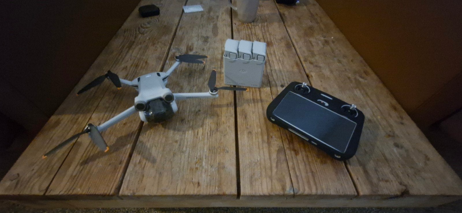 DJI Mini 3 Pro Fly More Combo met Smart Controller, Audio, Tv en Foto, Ophalen of Verzenden, Zo goed als nieuw