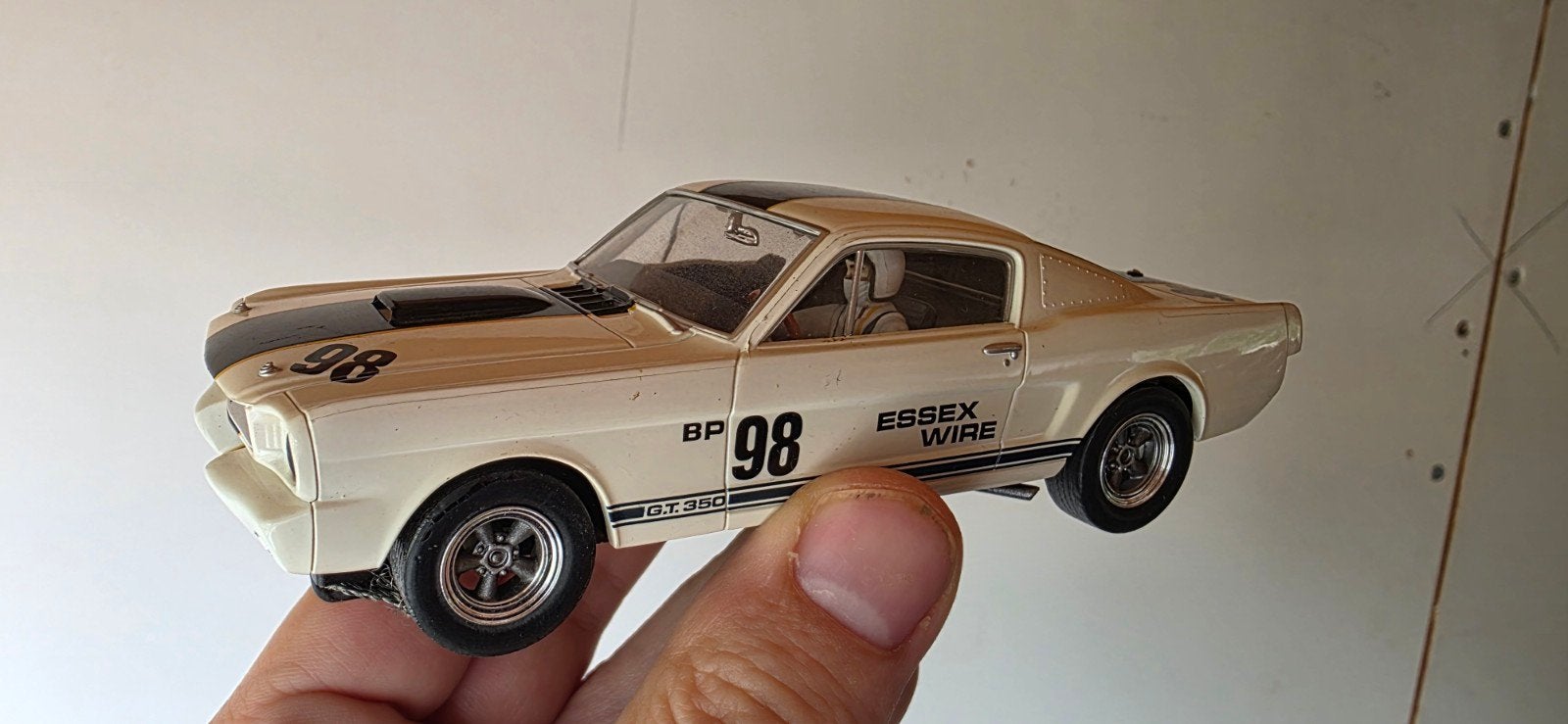 Monogram Shelby GT350 Mustang "Essex Wire" #98 slotcar, Ophalen of Verzenden
